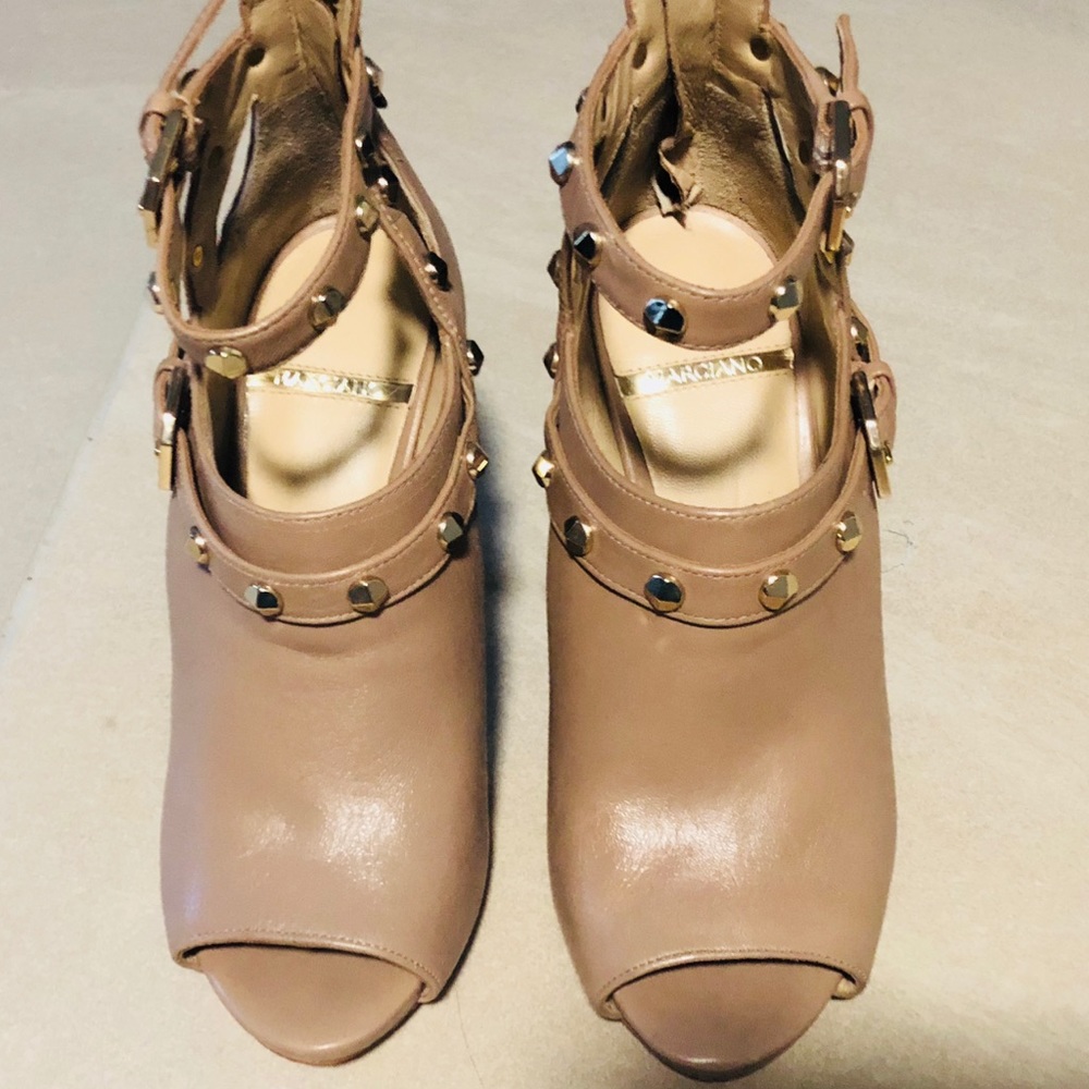 New marciano shoes